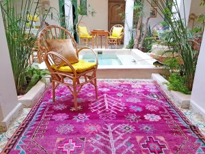 Check my website 📸www.berberbazar.com 📸
.
Boujad Rugs, hand-woven, one-of-a-kind rugs from the Middle Atlas region of Morocco. They typically feature asymmetrical geometric patterns and orange, pink, vibrant blue, and Fuschia color palettes. Boujads are primarily made from locally sourced wool, with occasional bits of cotton or acrylic.
https://www.berberbazar.com/